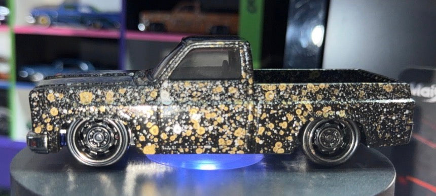 Hotwheels XL83’ Silverado
